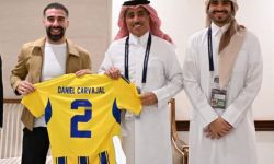 كارفخال يستلم قميص الغرافة رقم 2 خلال زيارة ودية